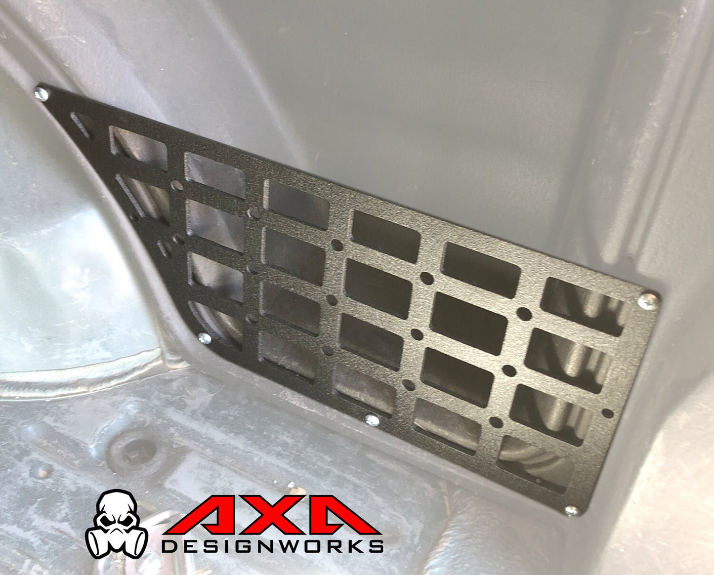 Rear Cubby Molle Panel – Jeep Cherokee XJ 84-01